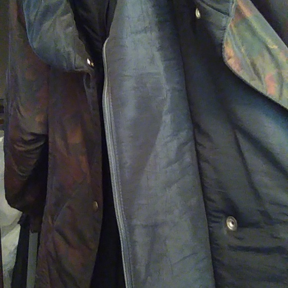 Full length winter coat, 50 inches long Ladies size 13-14 - Picture 10 of 16